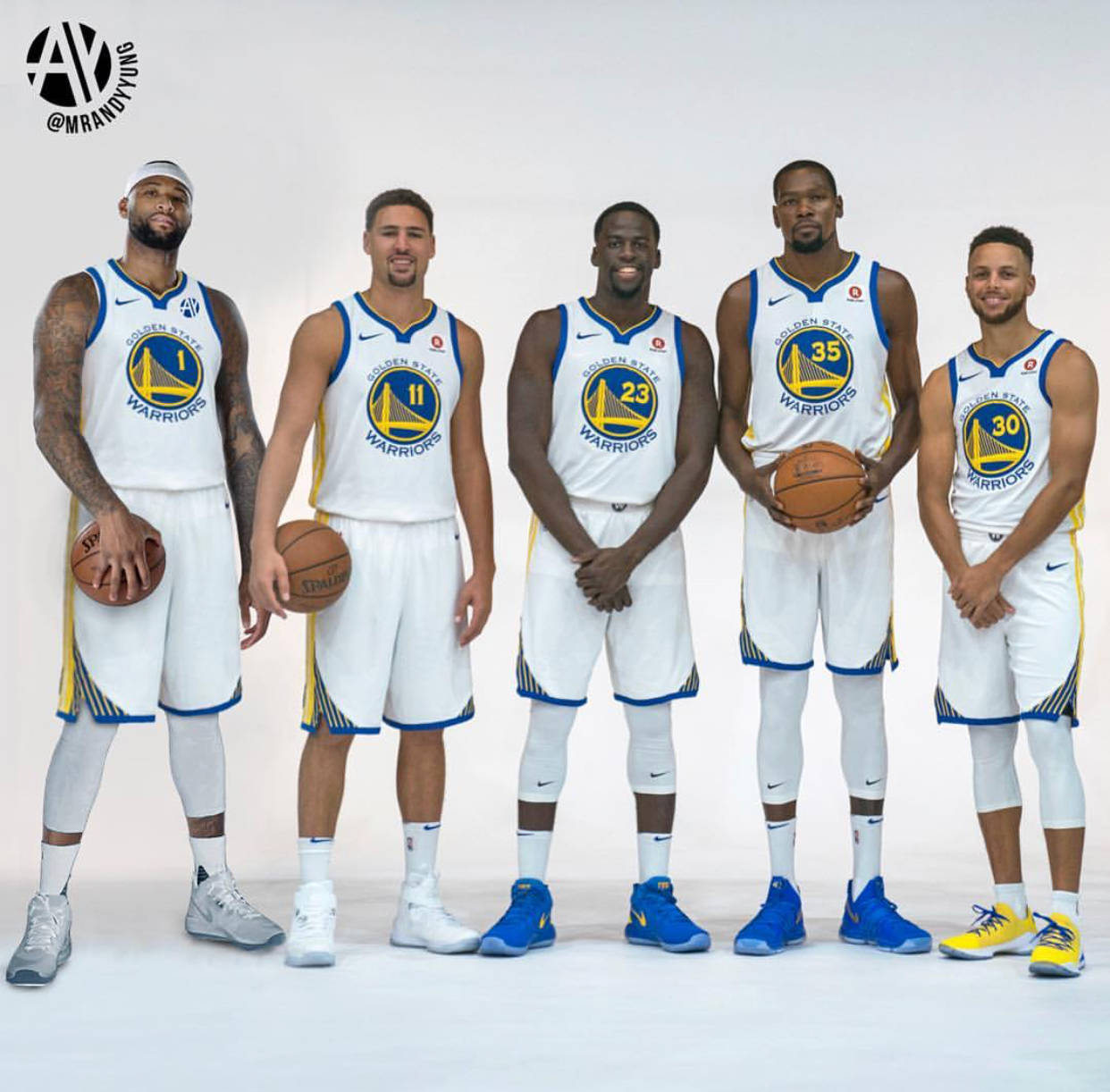 赛点一刻！米兰3：2擒获科内利亚诺，捧起意大利女排超级杯！（决胜时刻！米兰3-2力克科内利亚诺，捧起意大利女排超级杯！）