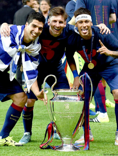 拜仁官方：2026年传奇杯将于明年1月18日举行，拉姆任教练（拜仁官宣：2026年传奇杯定档明年1月18日，拉姆挂帅执教）