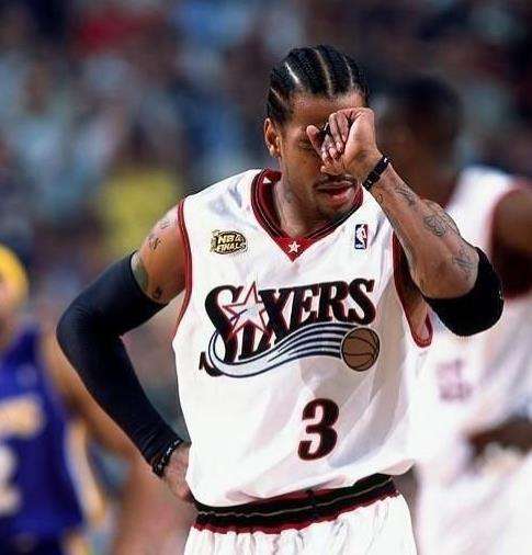 全网首发，足球纪录电影《决战梭鱼湾》明日12：00登陆爱奇艺（明日12：00，足球纪录电影《决战梭鱼湾》全网首发，上线爱奇艺）