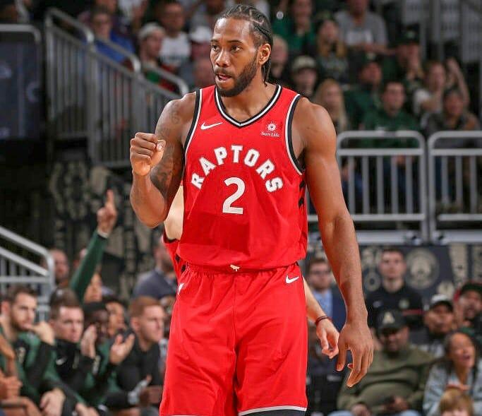 埃贝尔：努贝尔今天有一两次失误，但他依然是一名杰出的门将（埃贝尔力挺努贝尔：今日虽有一两次失误，仍是杰出门将）