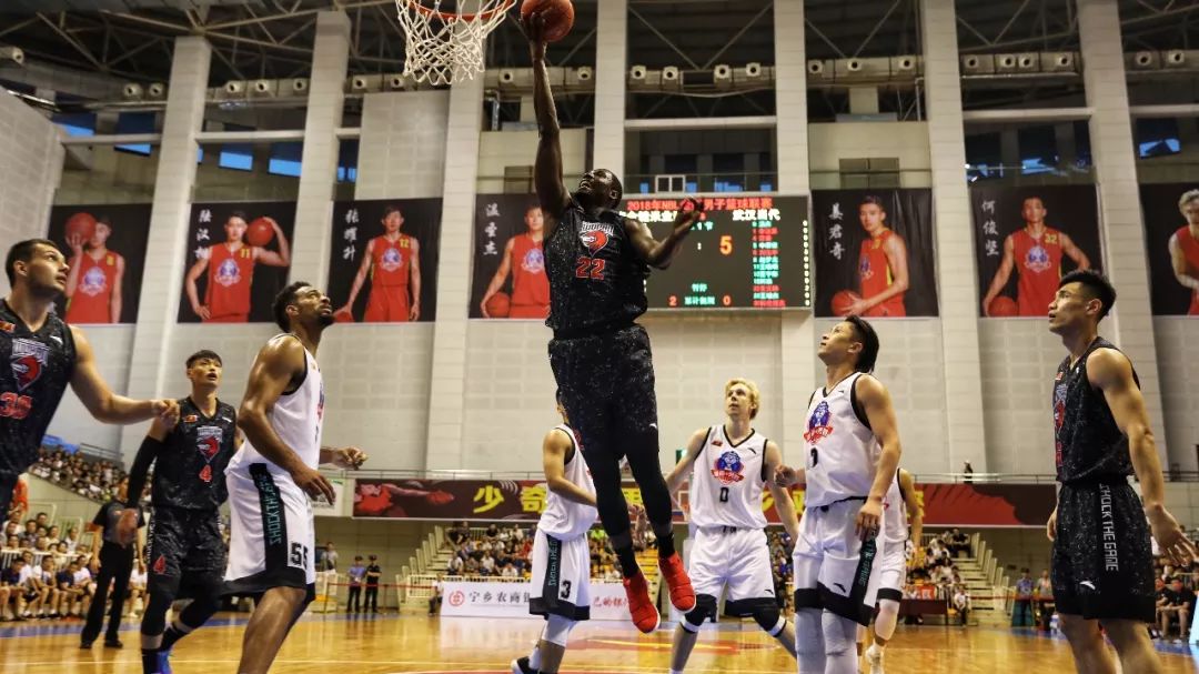 沙媒：利雅得胜利中卫西马坎和伊尼戈受伤，前者将缺席四周（沙媒：利雅得胜利两中卫西马坎、伊尼戈受伤，西马坎预计缺阵4周）