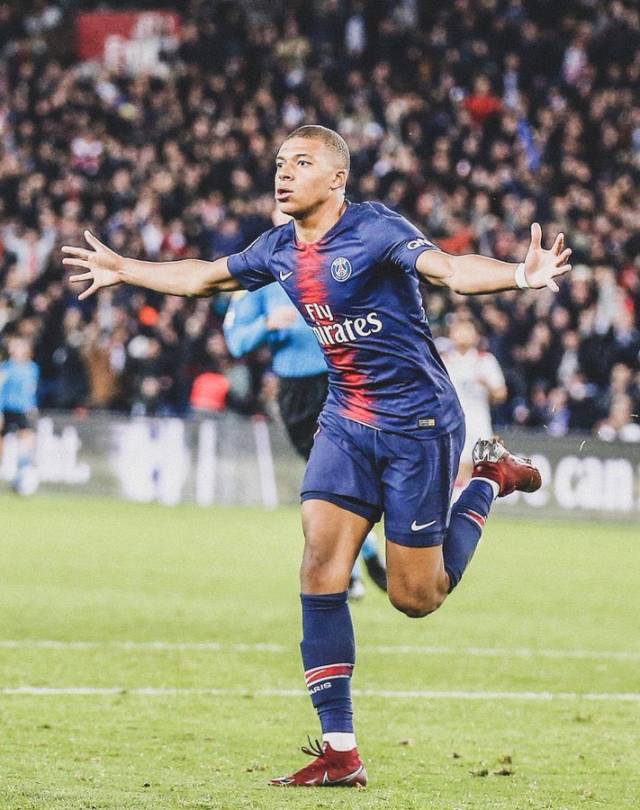 里程碑！国王主教练古尔吉安迎NBL执教生涯第850场比赛（里程碑时刻：国王主帅古尔吉安迎来NBL执教第850场）