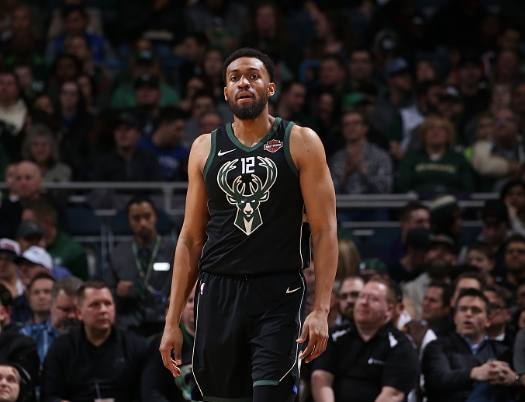 果然！利兹联主场3-1爆冷击败切尔西，利物浦范戴克和萨拉赫下滑（爆冷！利兹联主场3-1击退切尔西，利物浦范戴克与萨拉赫状态下滑）