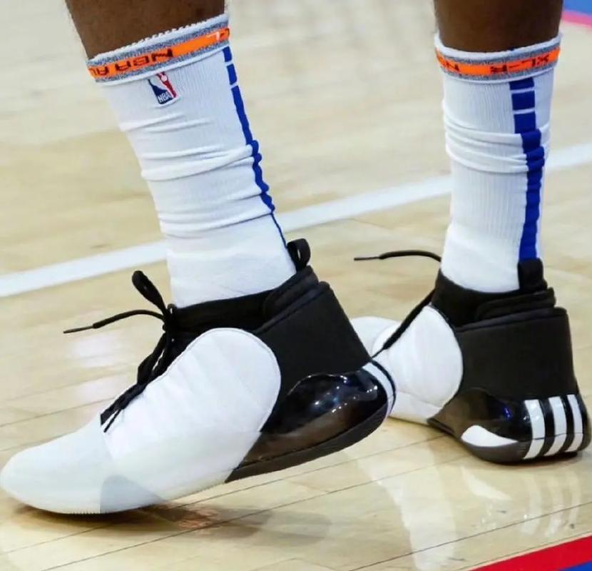 太猛了！随着曼城3-0横扫，英超积分榜如下：枪手仅剩两分优势！（曼城3-0大胜后，英超积分榜更新：阿森纳仅领先2分）