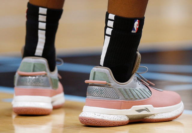 曼城替补席深度再次展现豪门底蕴（曼城板凳深度再度彰显豪门气质）